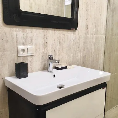 Sweethome 2 Free Parking Užhorod